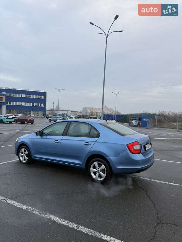 Лифтбек Skoda Rapid 2013 в Киеве фото 21 Лифтбек Skoda Rapid 2013 в Киеве