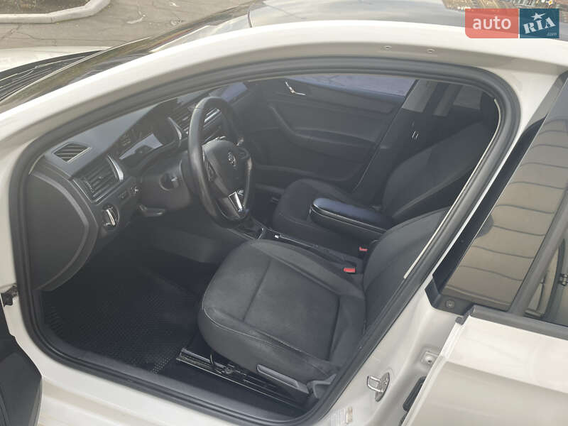 Хэтчбек Skoda Rapid 2014 в Харькове фото 6 Хэтчбек Skoda Rapid 2014 в Харькове