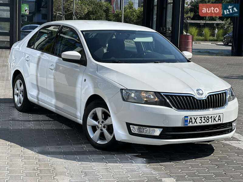 Лифтбек Skoda Rapid 2013 в Ровно