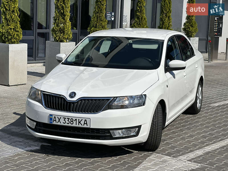 Лифтбек Skoda Rapid 2013 в Ровно