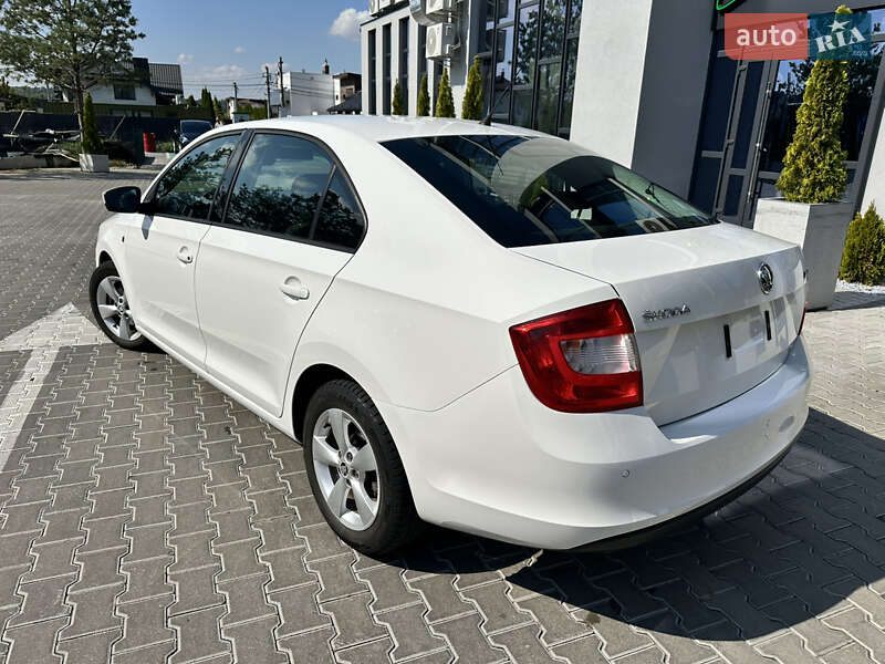 Лифтбек Skoda Rapid 2013 в Ровно