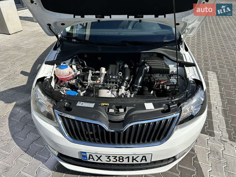 Лифтбек Skoda Rapid 2013 в Ровно