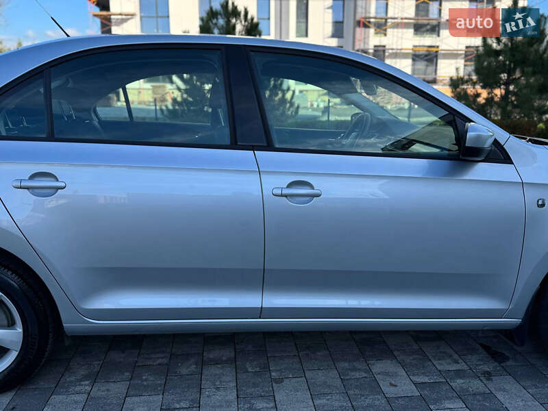 Хэтчбек Skoda Rapid 2013 в Мукачево