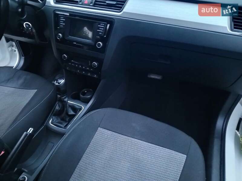 Хетчбек Skoda Rapid 2017 в Києві фото 8 Хетчбек Skoda Rapid 2017 в Києві