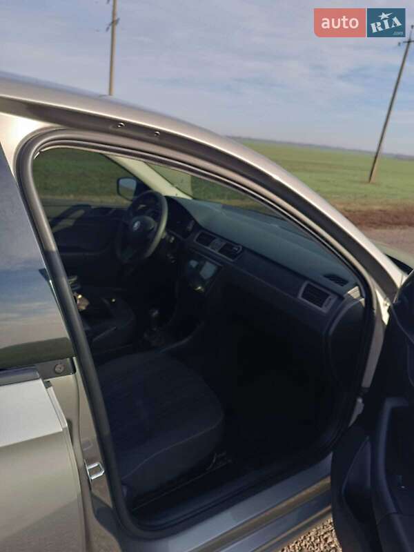 Лифтбек Skoda Rapid 2013 в Кегичевке