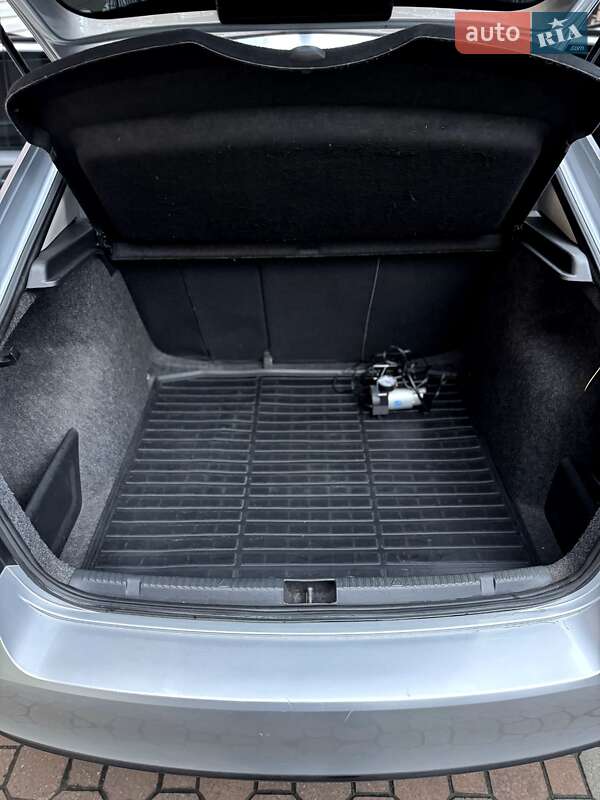 Лифтбек Skoda Rapid 2013 в Днепре