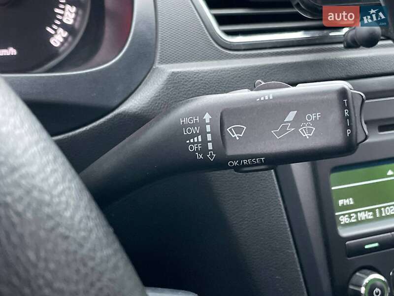 Ліфтбек Skoda Rapid 2013 в Києві фото 22 Ліфтбек Skoda Rapid 2013 в Києві