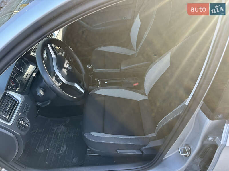 Лифтбек Skoda Rapid 2016 в Киеве фото 2 Лифтбек Skoda Rapid 2016 в Киеве