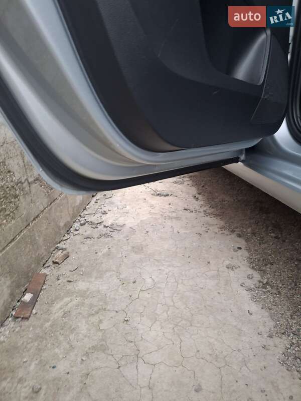 Лифтбек Skoda Rapid 2013 в Бобринце фото 22 Лифтбек Skoda Rapid 2013 в Бобринце