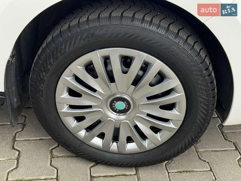 Лифтбек Skoda Rapid 2013 в Белой Церкви фото 9 Лифтбек Skoda Rapid 2013 в Белой Церкви