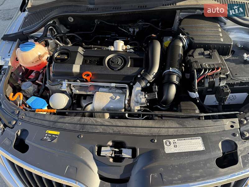 Ліфтбек Skoda Rapid 2012 в Ужгороді