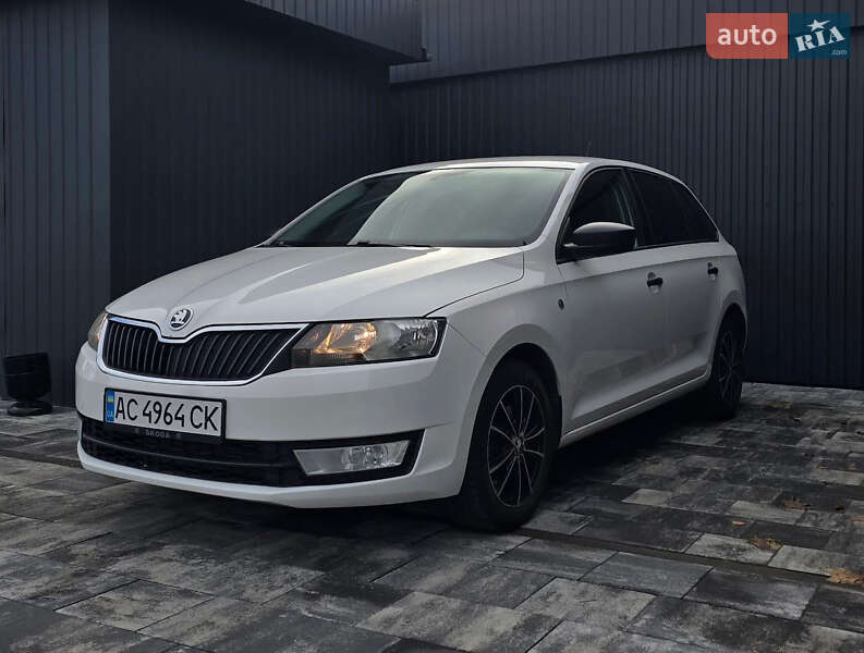Хэтчбек Skoda Rapid 2015 в Луцке