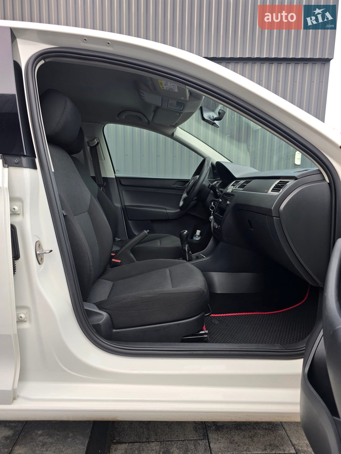 2015 Skoda Rapid - мініатюра 12