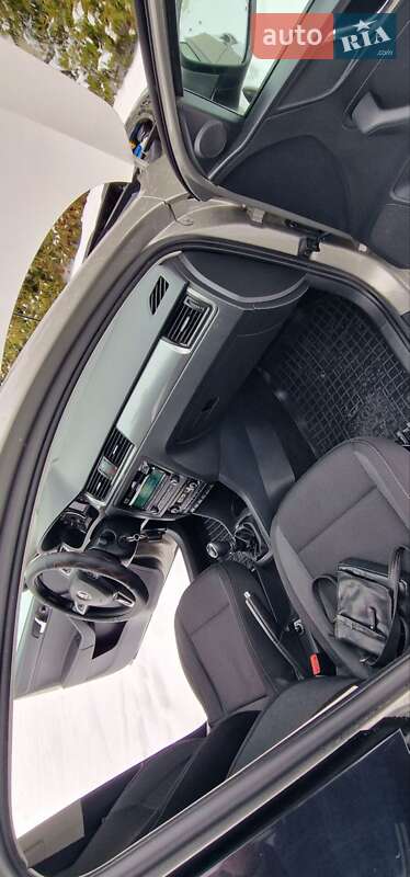 Лифтбек Skoda Rapid 2013 в Песочине