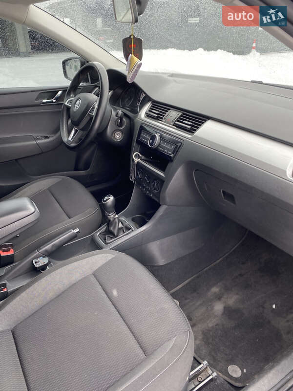 Лифтбек Skoda Rapid 2015 в Иршаве