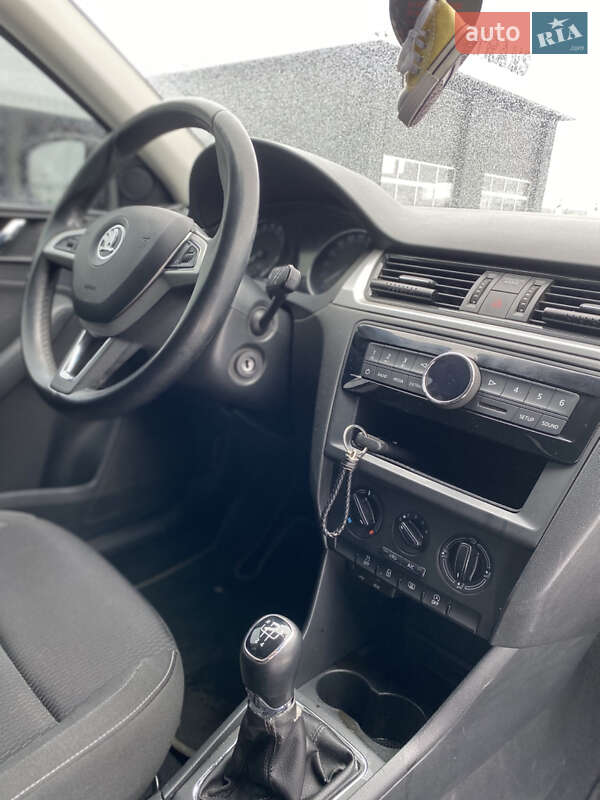 Лифтбек Skoda Rapid 2015 в Иршаве
