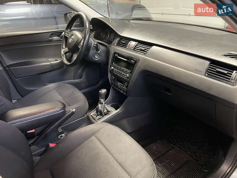 Лифтбек Skoda Rapid 2013 в Киеве фото 21 Лифтбек Skoda Rapid 2013 в Киеве