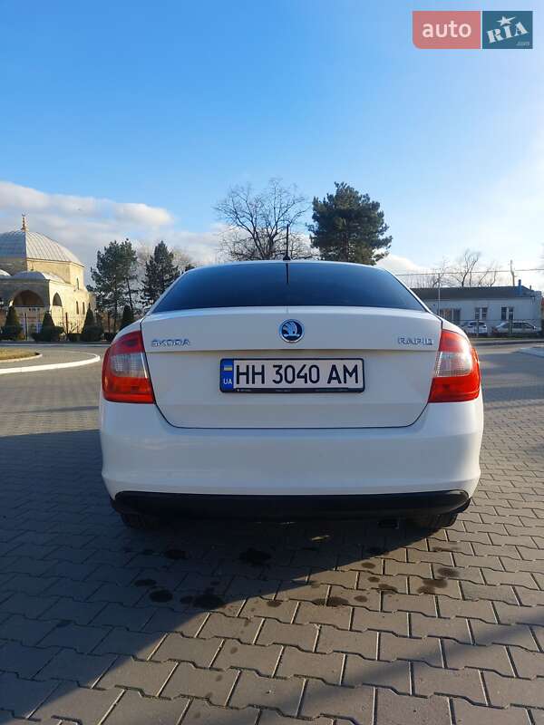 Лифтбек Skoda Rapid 2015 в Измаиле