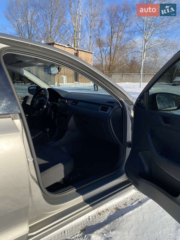 Хэтчбек Skoda Rapid 2014 в Чернигове фото 9 Хэтчбек Skoda Rapid 2014 в Чернигове