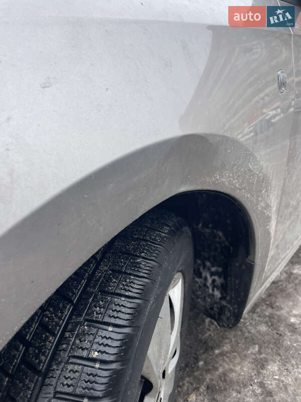 Хэтчбек Skoda Rapid 2014 в Чернигове фото 22 Хэтчбек Skoda Rapid 2014 в Чернигове