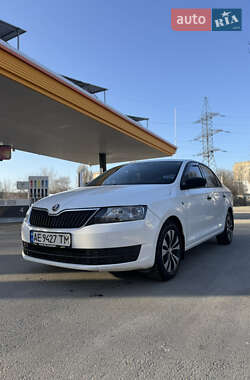 Лифтбек Skoda Rapid 2013 в Днепре