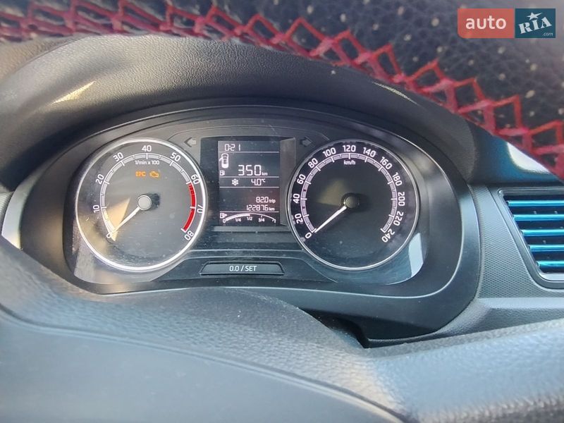 Лифтбек Skoda Rapid 2017 в Ромнах