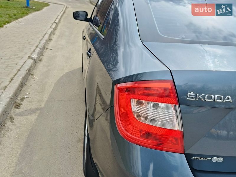 Лифтбек Skoda Rapid 2014 в Житомире