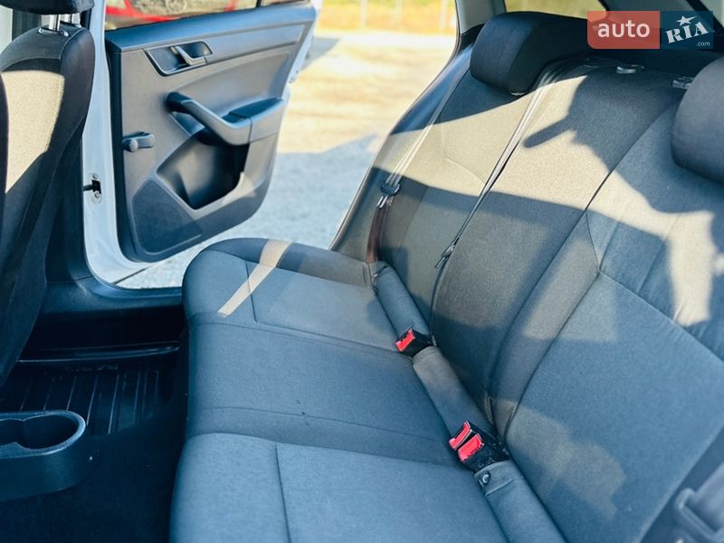 Хетчбек Skoda Rapid 2015 в Іршаві фото 32 Хетчбек Skoda Rapid 2015 в Іршаві