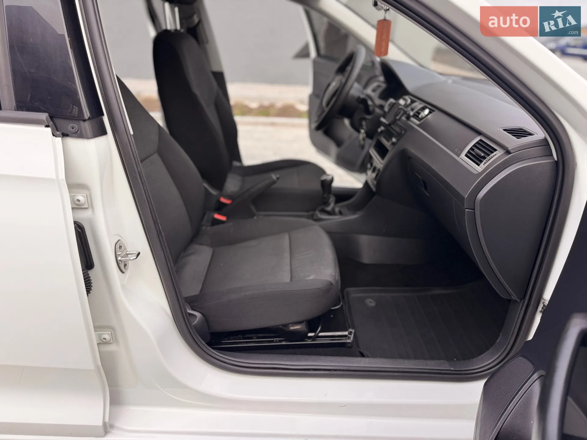 2014 Skoda Rapid - мініатюра 61