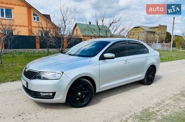 Лифтбек Skoda Rapid 2018 в Ромнах