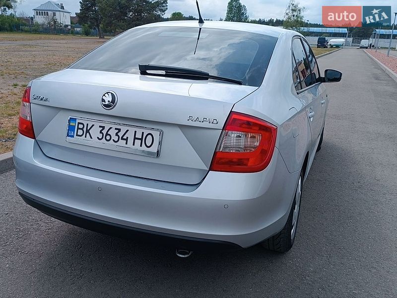 Лифтбек Skoda Rapid 2013 в Сарнах