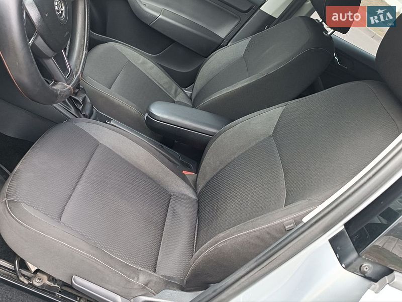 Лифтбек Skoda Rapid 2013 в Сарнах
