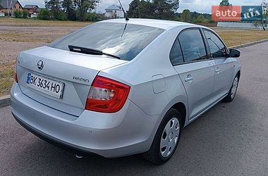 Лифтбек Skoda Rapid 2013 в Сарнах