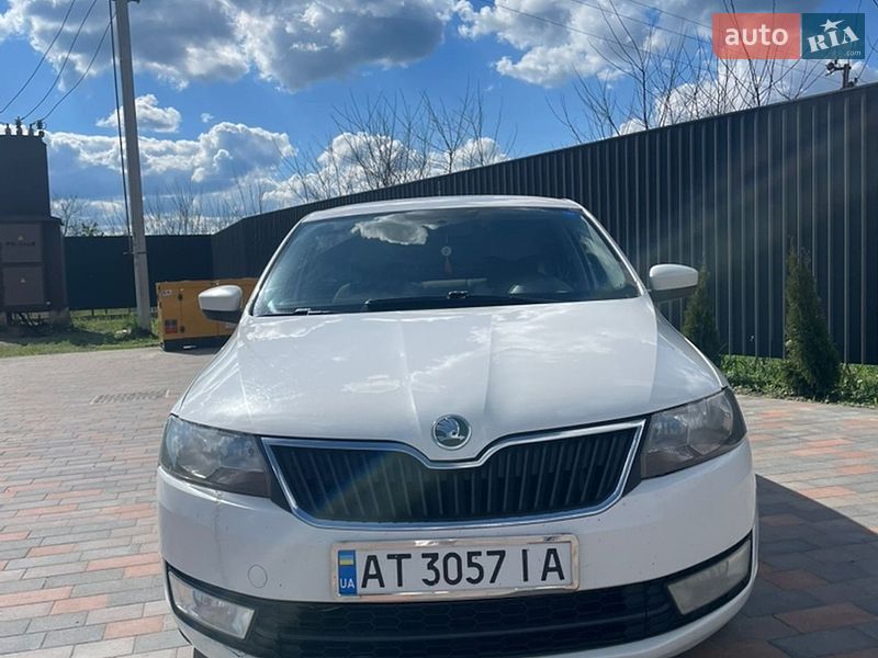 Лифтбек Skoda Rapid 2013 в Долине