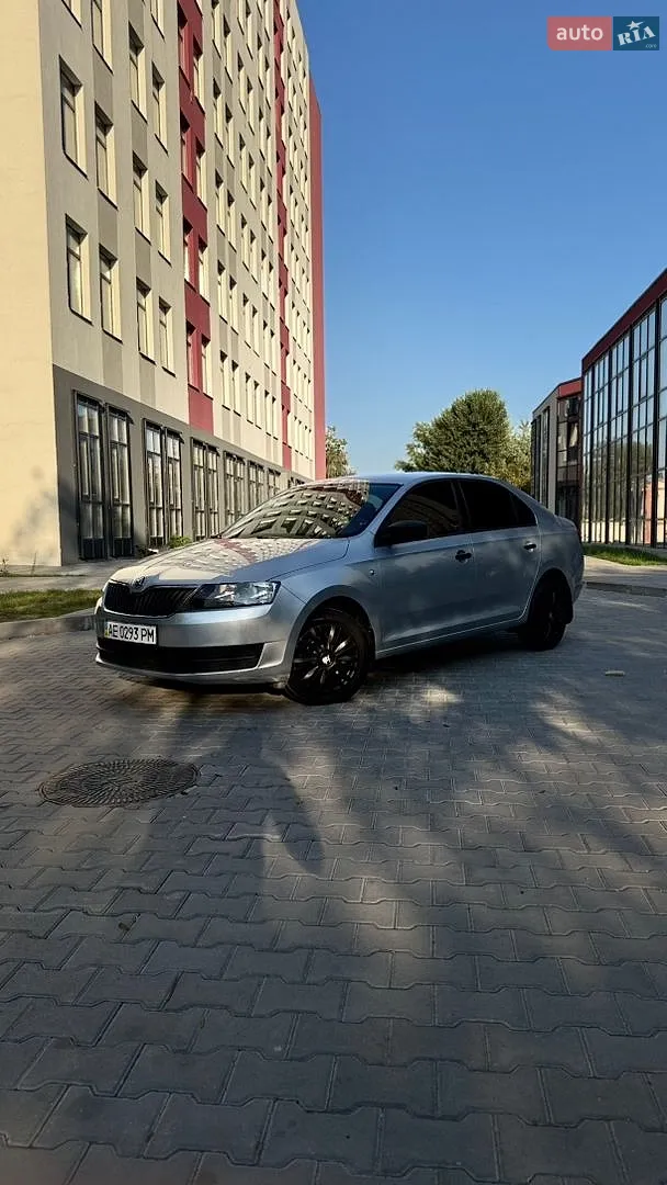 2013 Skoda Rapid - мініатюра 2