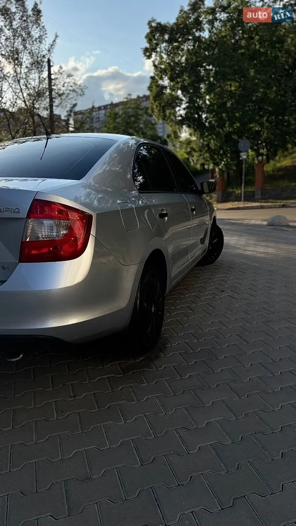 2013 Skoda Rapid - мініатюра 9