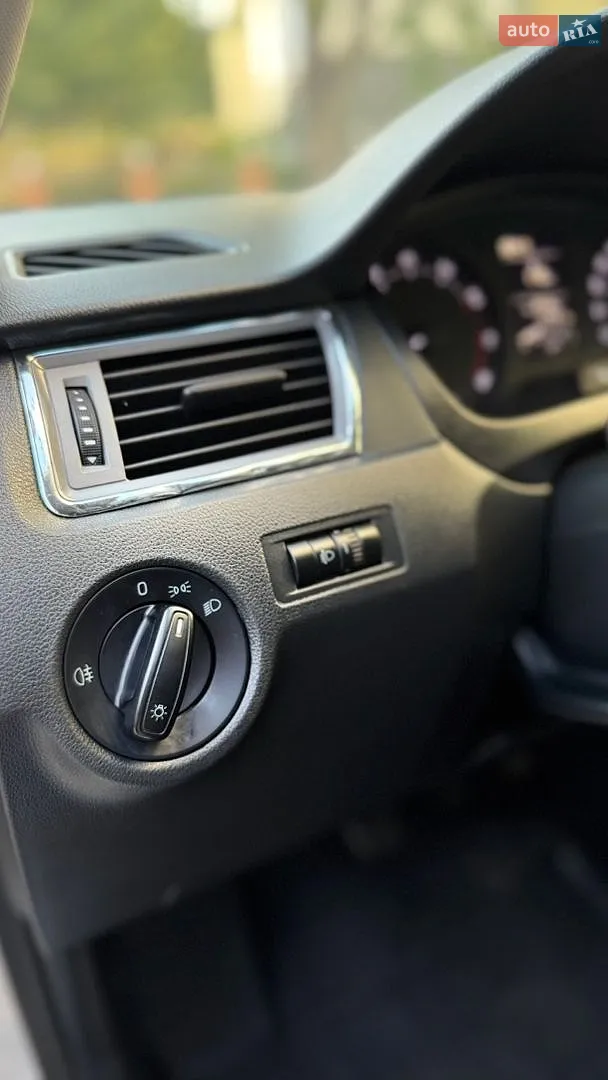 2013 Skoda Rapid - мініатюра 23
