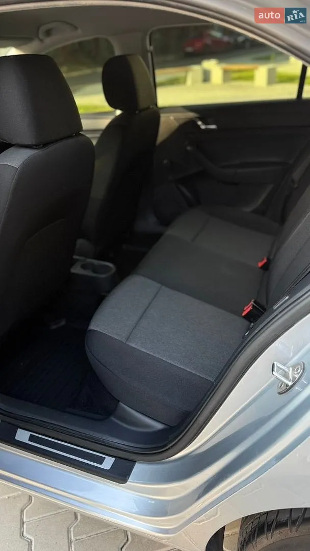 2013 Skoda Rapid - мініатюра 42