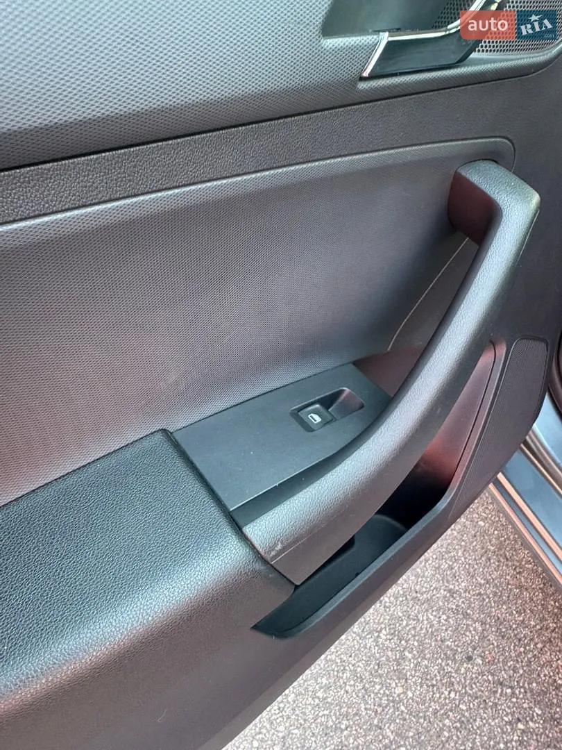 2013 Skoda Rapid - мініатюра 8