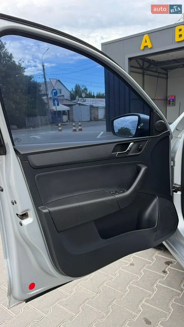 2013 Skoda Rapid - мініатюра 12