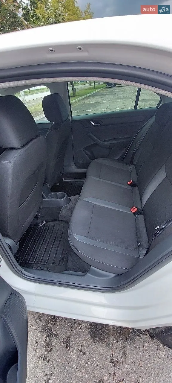 2013 Skoda Rapid - мініатюра 18