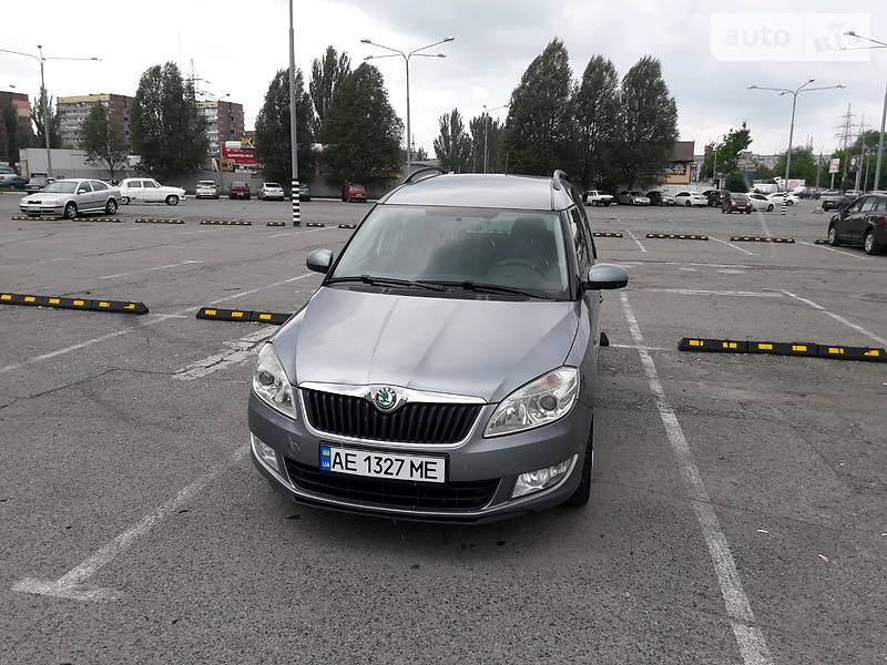 Універсал Skoda Roomster 2011 в Дніпрі