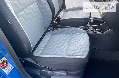 Хетчбек Skoda Roomster 2010 в 