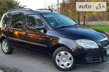 Минивэн Skoda Roomster 2009 в Смеле