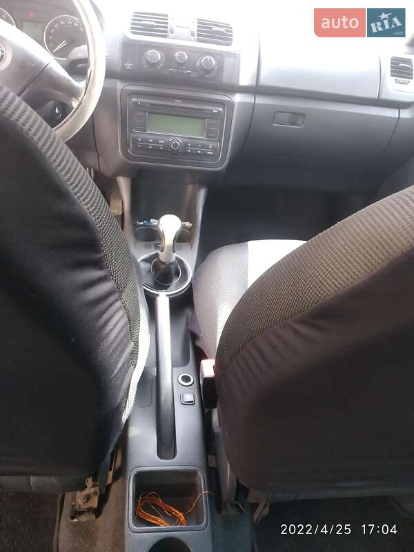 Микровэн Skoda Roomster 2009 в Любешове