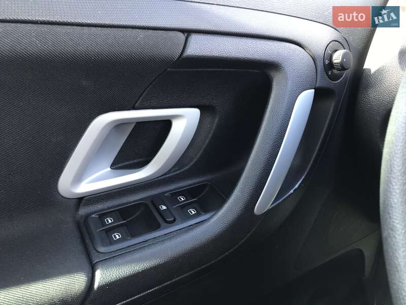 Микровэн Skoda Roomster 2009 в Ровно