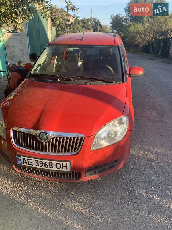 Микровэн Skoda Roomster 2009 в Кривом Роге