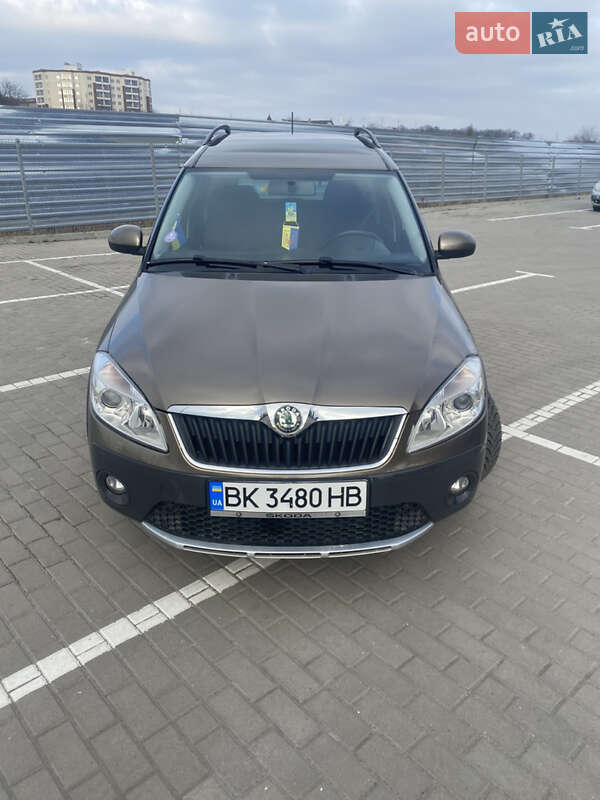 Мікровен Skoda Roomster 2011 в Дубні