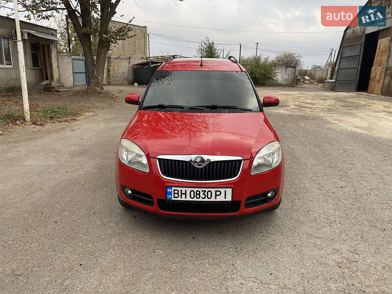 Микровэн Skoda Roomster 2008 в Черноморске