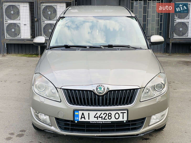 Микровэн Skoda Roomster 2011 в Днепре
